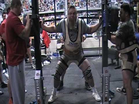 Former powerlifter Matt Wenning performing heavy back squats