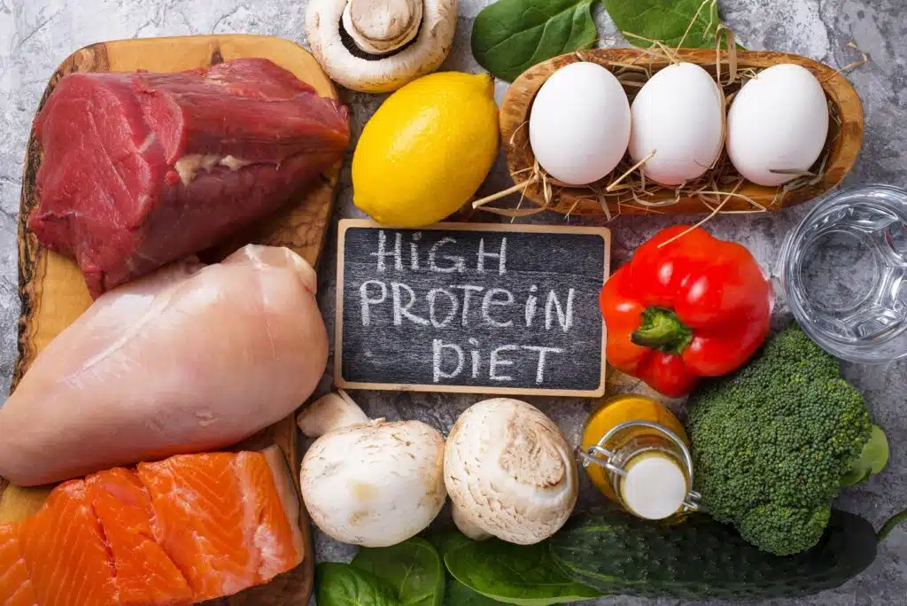 high protein diets are important for maintaining muscle on a cut.