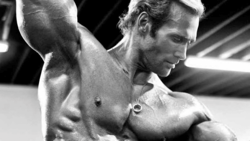 Mike O'Hearn, one of the best bodybuilders of all time, commonly states the importance of mind muscle connection. 